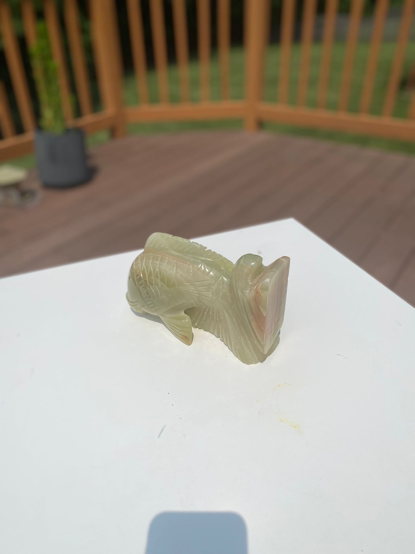 Hand-Carved Green Onyx Fish Sculpture – Natural Stone Décor