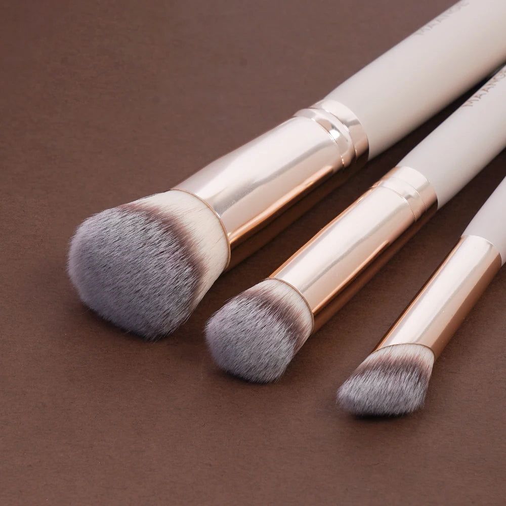 Maange 5-Piece Makeup Brush & Puff Set – Concealer, Eyeshadow, Blending Tools